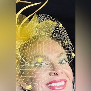 💛🐎 Chic Yellow Mesh Fascinator 🐎💛
